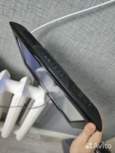 Телевизор DNS E16A20 (с полосой)