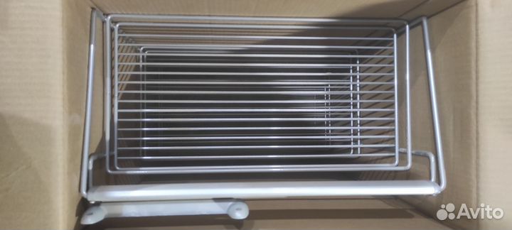 Выдвижная полка для белья, трёхуровневая