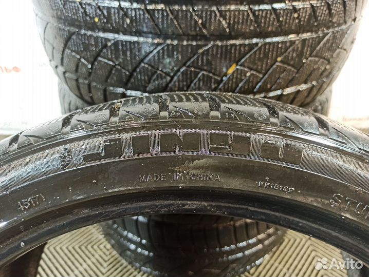 Jinyu Winter JW-51 245/40 R19 98H