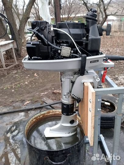 Лодочный мотор