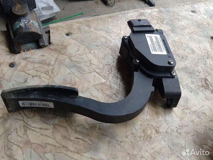 Педаль газа LADA Vesta Sw Cross 2019