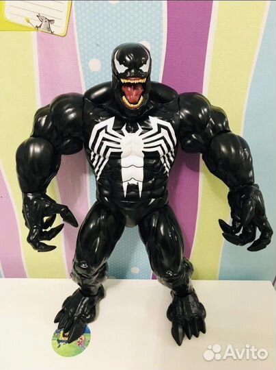 Фигурка веном