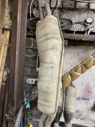 Выхлопная банка e34