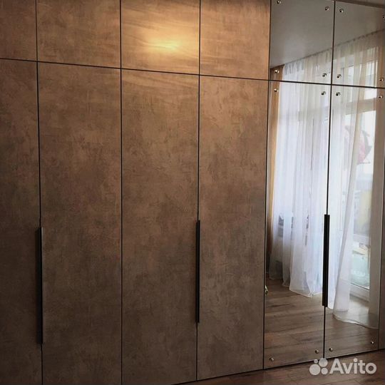 Шкаф распашной на заказ