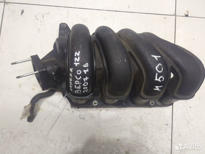 Toyota Corolla Verso ll коллектор впускной