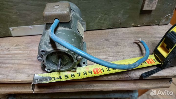 Электродвигатель 220 коллекторный