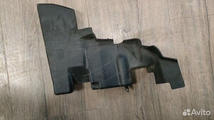 Дефлектор радиатора левый Land Rover Range Rover