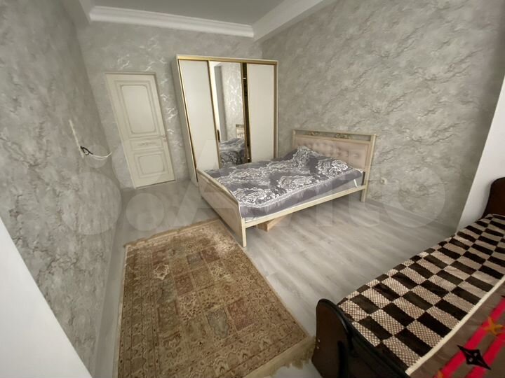 2-к. квартира, 72 м², 3/6 эт.