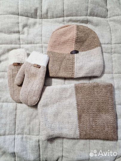 Комплект шапка снуд варежки зима