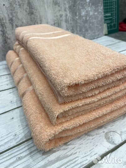 Полотенце банное махровое 3 шт. новое