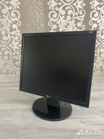 Монитор LG flatron L1753ss