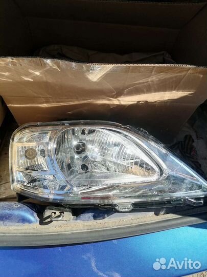 Продам фары новые