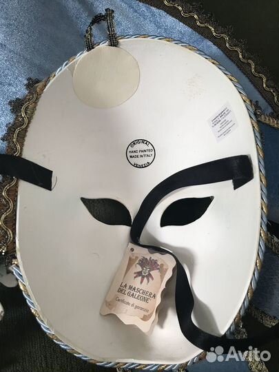 Венецианская карнавальная маска