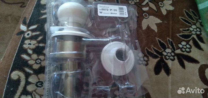 Ручка защёлка дверная новая