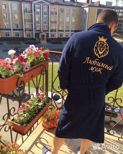 Махровые именные халаты с ручной вышивкой