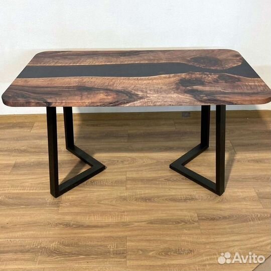 Письменный стол. Компьютерный стол