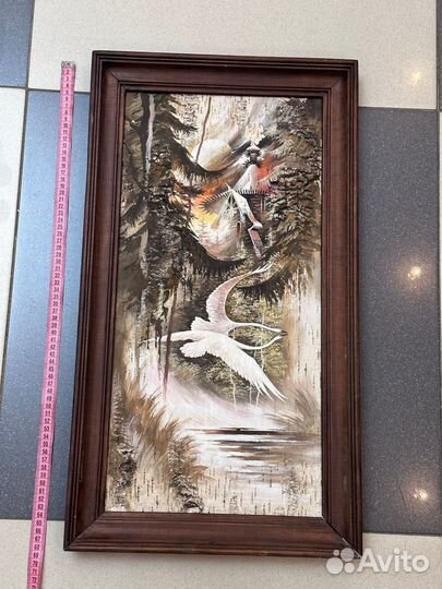 Картина на березовой коре (лебеди)