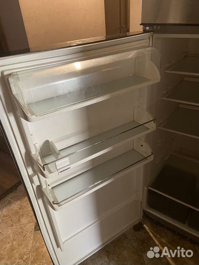 Отдам бесплатно холодильник самовывоз