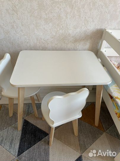 Детский стол и стул