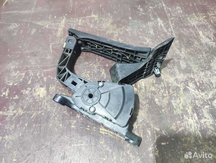 Педаль газа KIA Sportage 3 SL