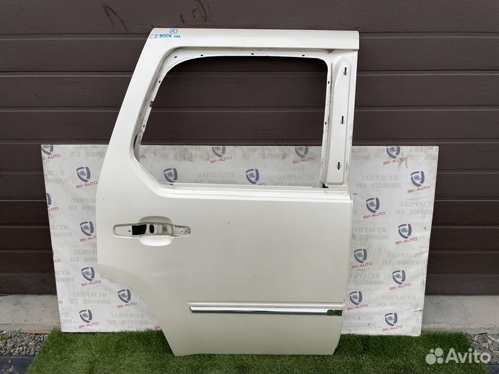 Дверь задняя правая Cadillac Escalade GMT900