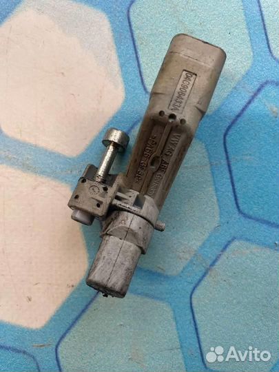 Датчик положения коленвала 04C906433A