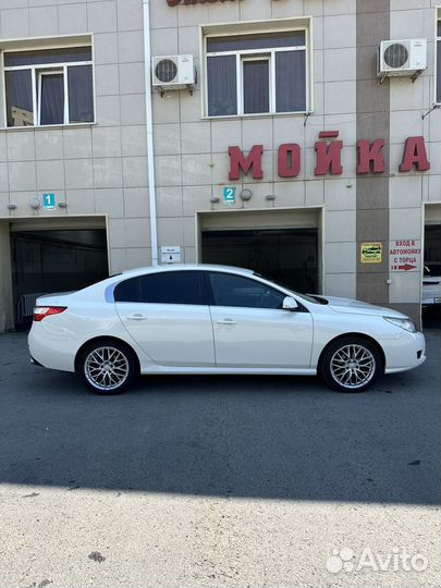 Renault Latitude 2.0 CVT, 2010, 195 000 км