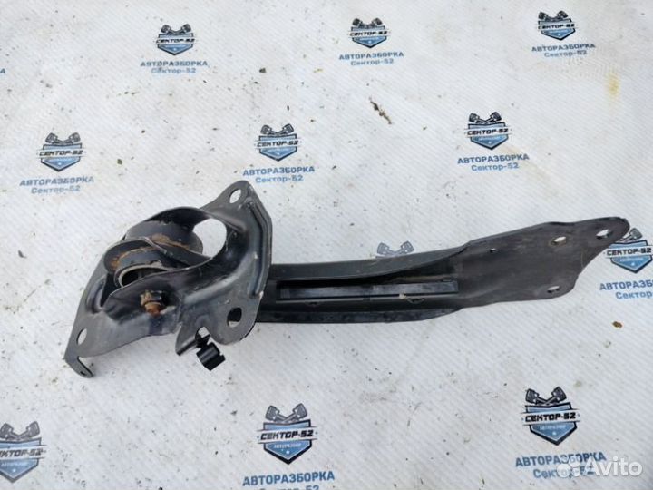 Рычаг задний правый Volkswagen Tiguan 1