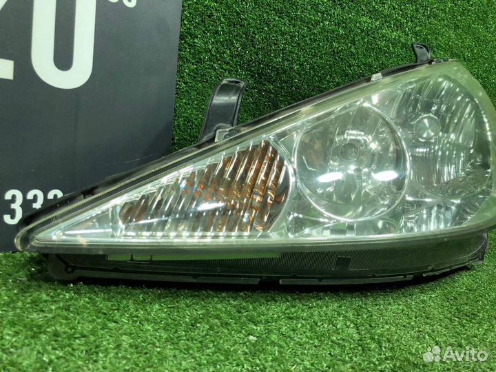 Фара передняя левая Toyota Estima ACR40