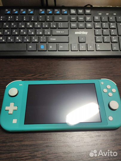 Nintendo Switch lite прошитая чипом