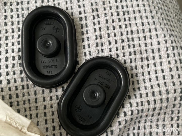 Крышка для VW Polo седан, VAG N90508801