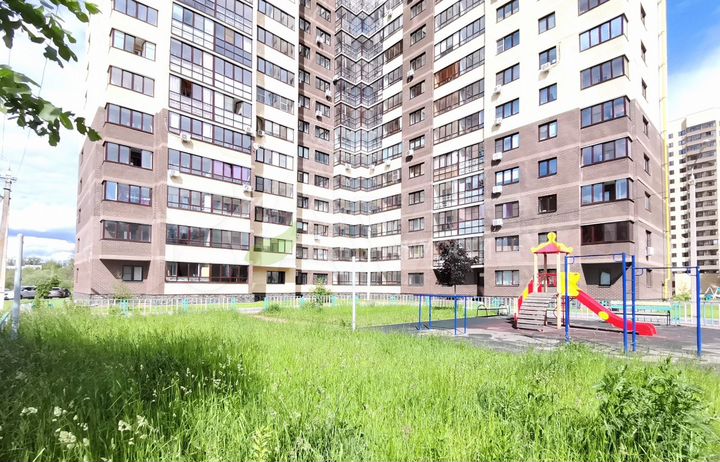 2-к. квартира, 77 м², 1/17 эт.