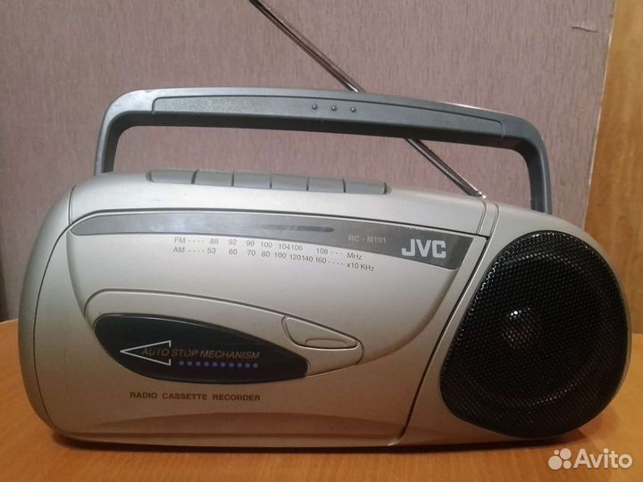 Кассетная магнитола