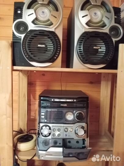 Музыкальный центр philips