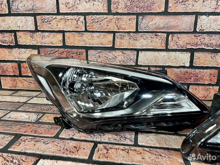 Фара левая и правая на Hyundai Solaris 2014-2017