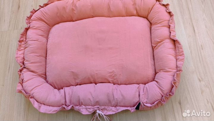 Лежанка для небольшой собачки или котика