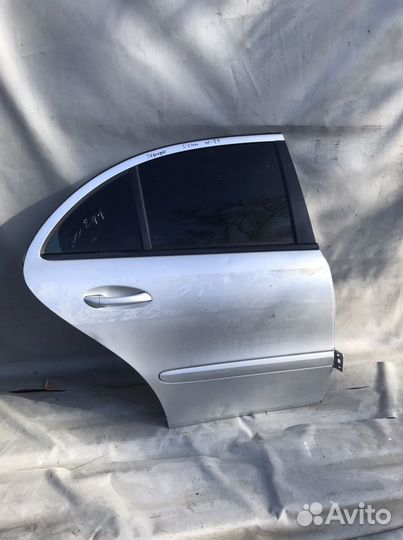 Дверь задняя правая Mercedes-Benz W211