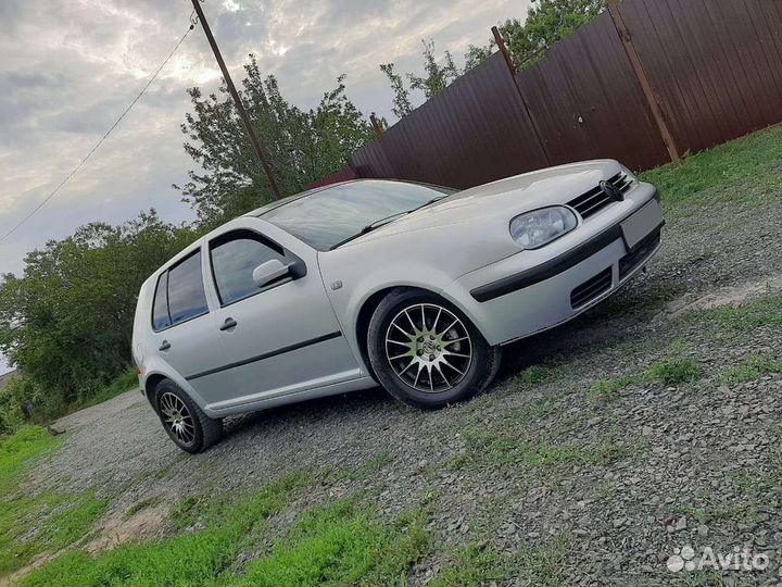 Volkswagen Golf 1.6 МТ, 2000, 209 000 км