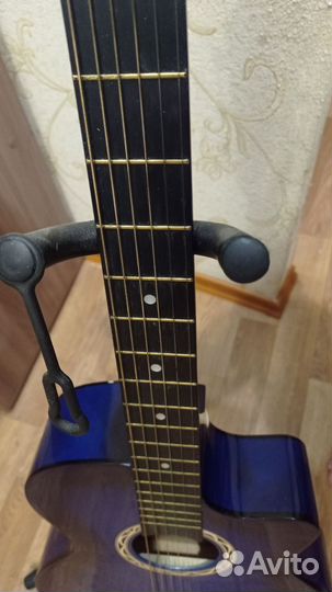 Акустическая гитара