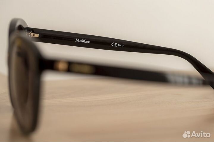 Max Mara. Новые Солнцезащитные очки