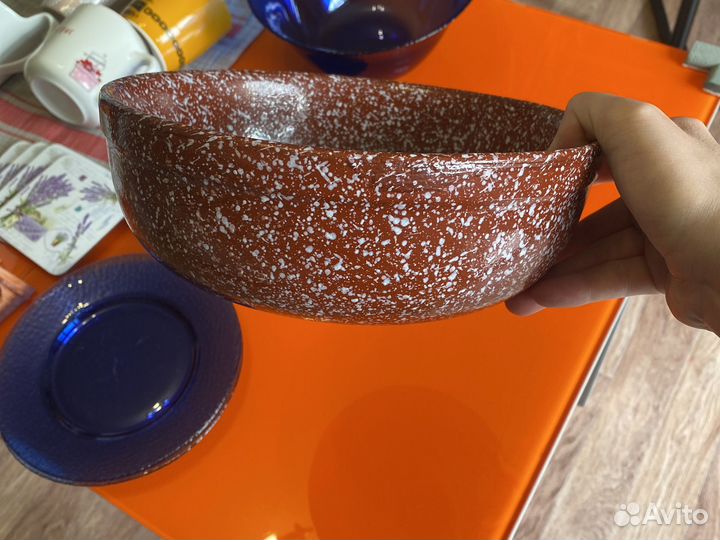 Посуда тарелки миски кружки салфетки бульонницы