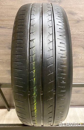 Yokohama BluEarth AE01 215/60 R16 99H