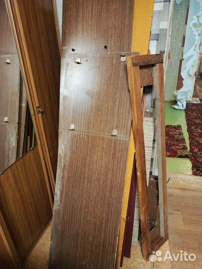 Шкаф в прихожую. Отдам за 3-х л банку помидор