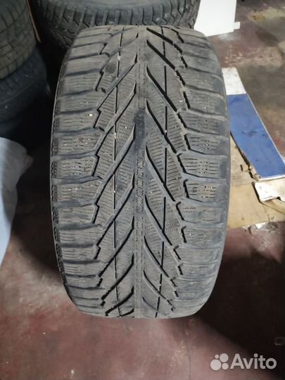 Nokian Tyres Hakkapeliitta R2 SUV 295/40 R21