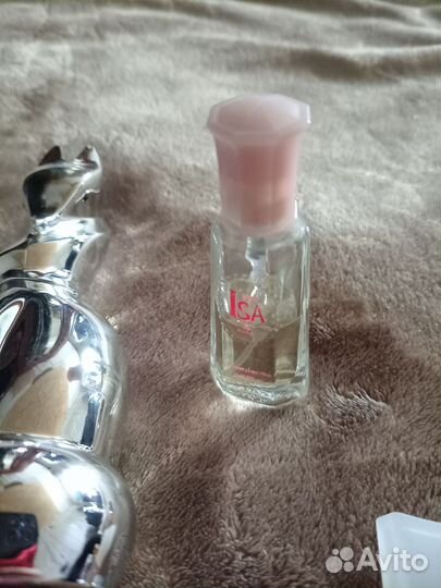 Парфюмерная вода одним лотом