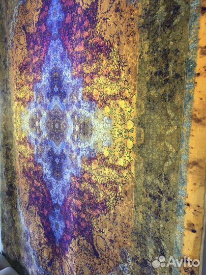 Эксклюзивный,роскошный ковёр.Размер 1.5 на 2.25