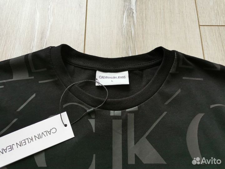 Calvin Klein футболка