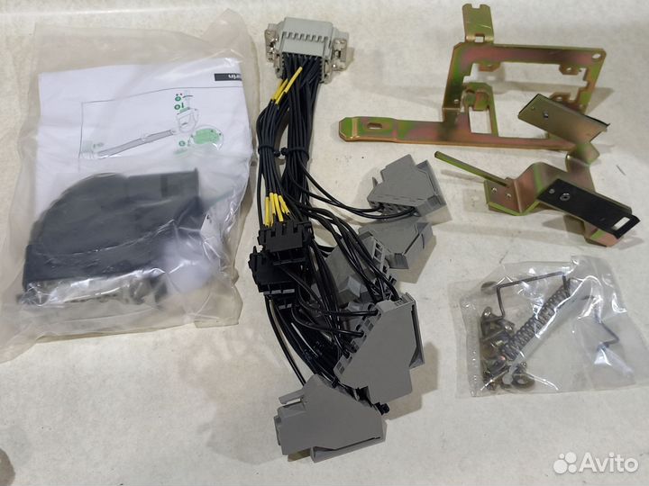 59115 штекер schneider electric