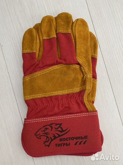 Перчатки восточные тигры