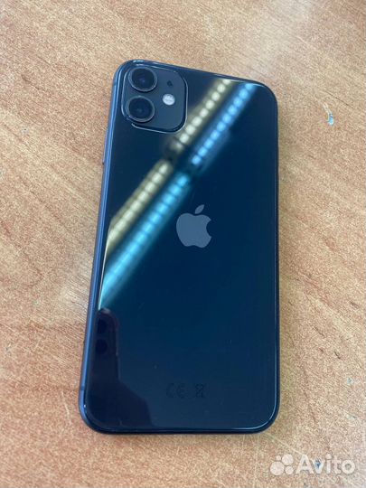 Телефон iPhone 11